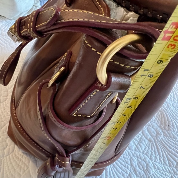 Dooney & Bourke Brown Leather Shoulder tote Leather Bag with mini purse - Picture 11 of 16